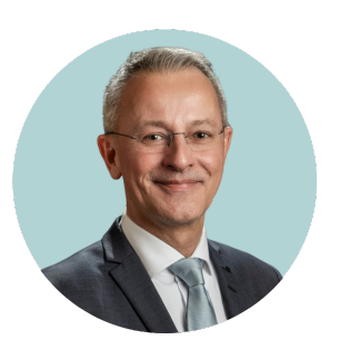 Dr.  Bernhard Gause 